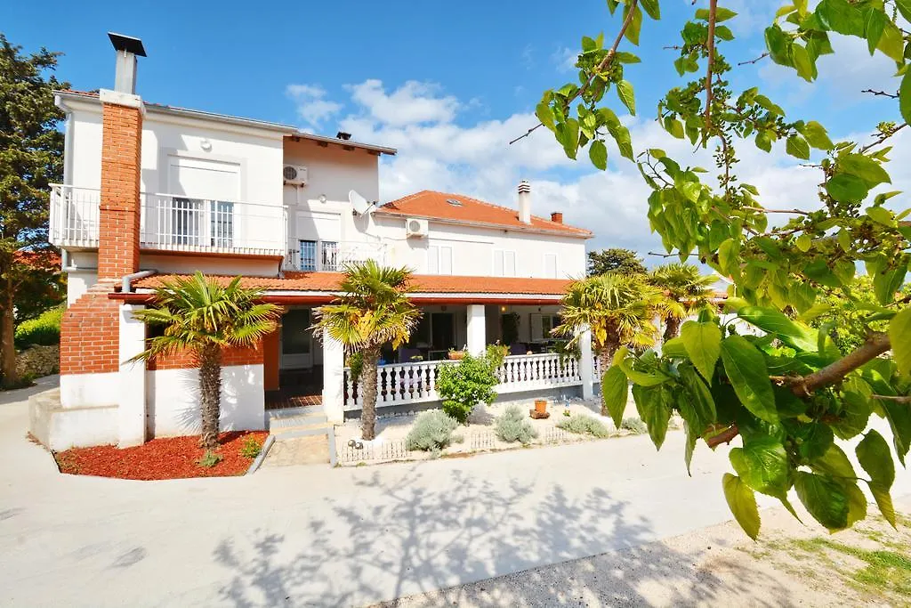 Apartments Katarina Veli Rat
