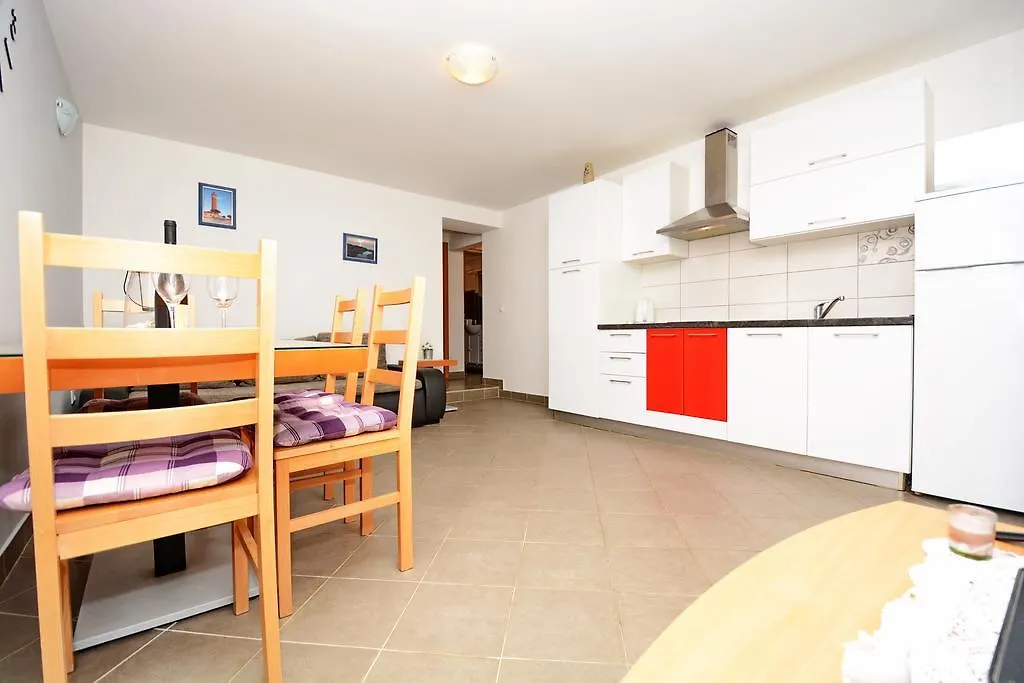 Apartments Katarina Veli Rat