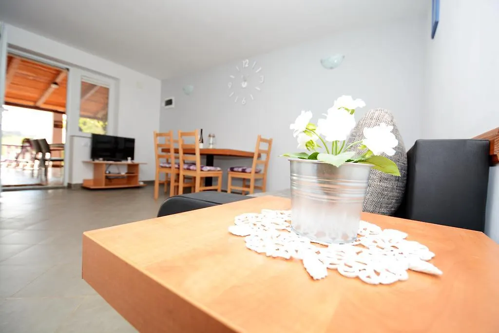 Apartments Katarina Veli Rat