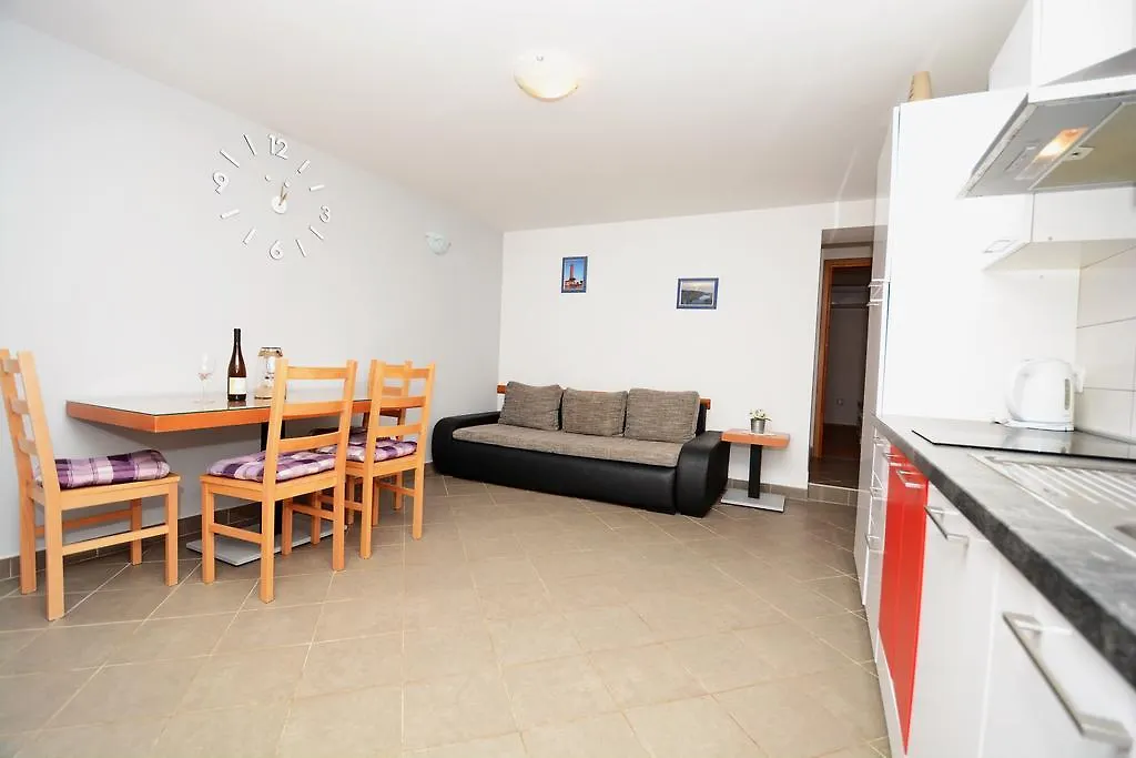 Apartments Katarina Veli Rat